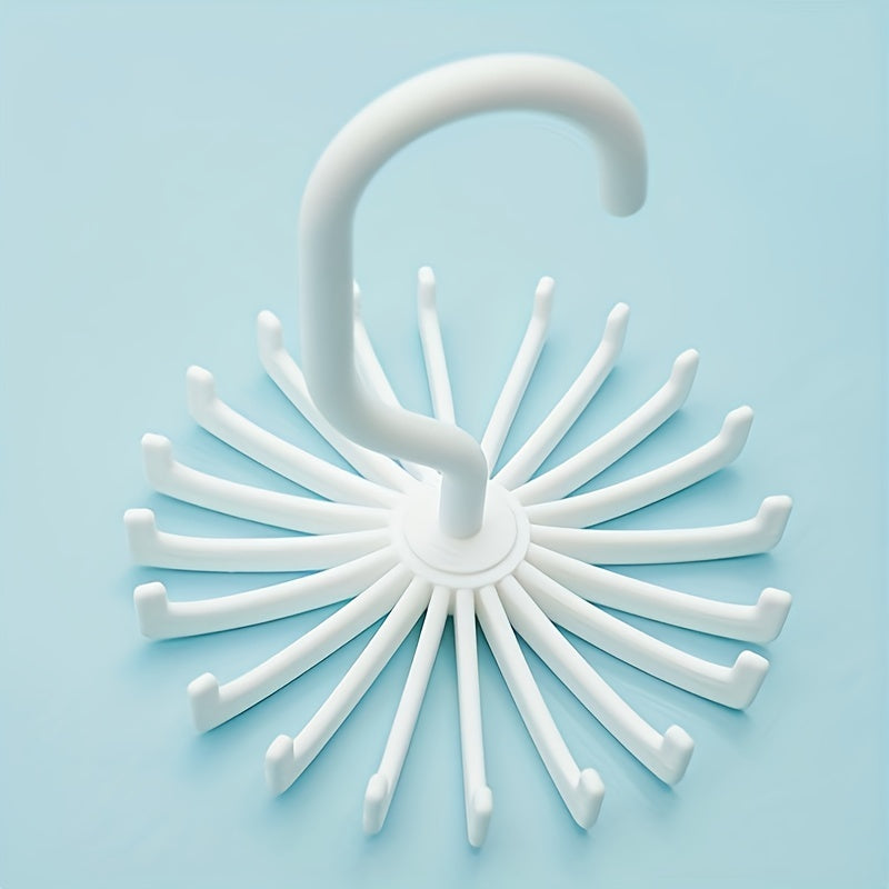 Aylanuvchi devorga o'rnatiladigan kiyimlar uchun shkaflar, kamarlar, palto va shapka uchun