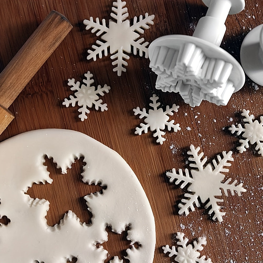 Christmas Snowflake Cookie Cutter Set 3-Piece Non-Stick Plastic Baking Tools