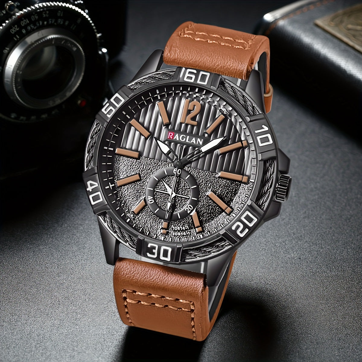 Reloj de cuarzo vintage para hombre con correa de cuero sintético y esfera a rayas