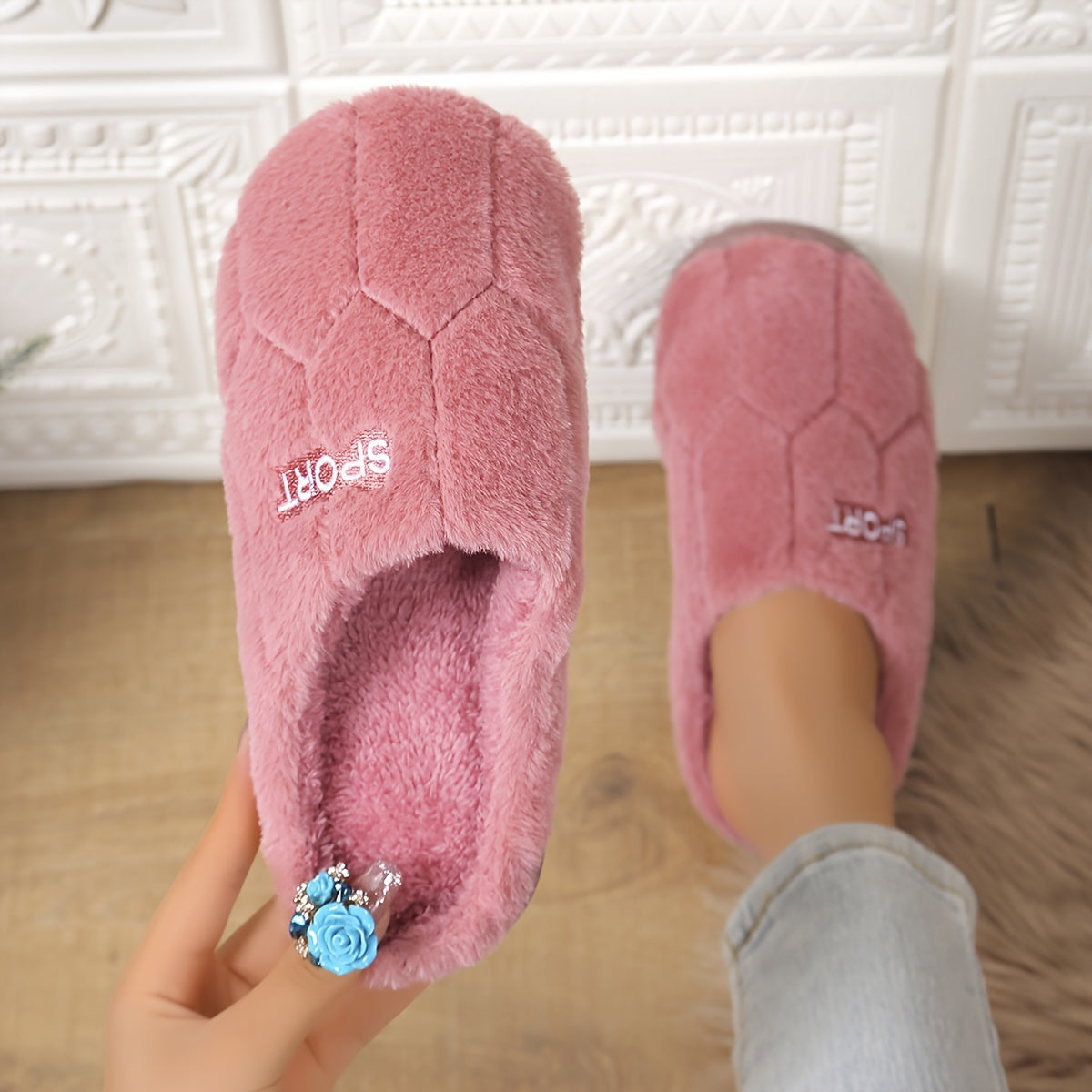 Women's Indoor Slippers Soft Fabric House Shoes Cushioned Sole All-Season