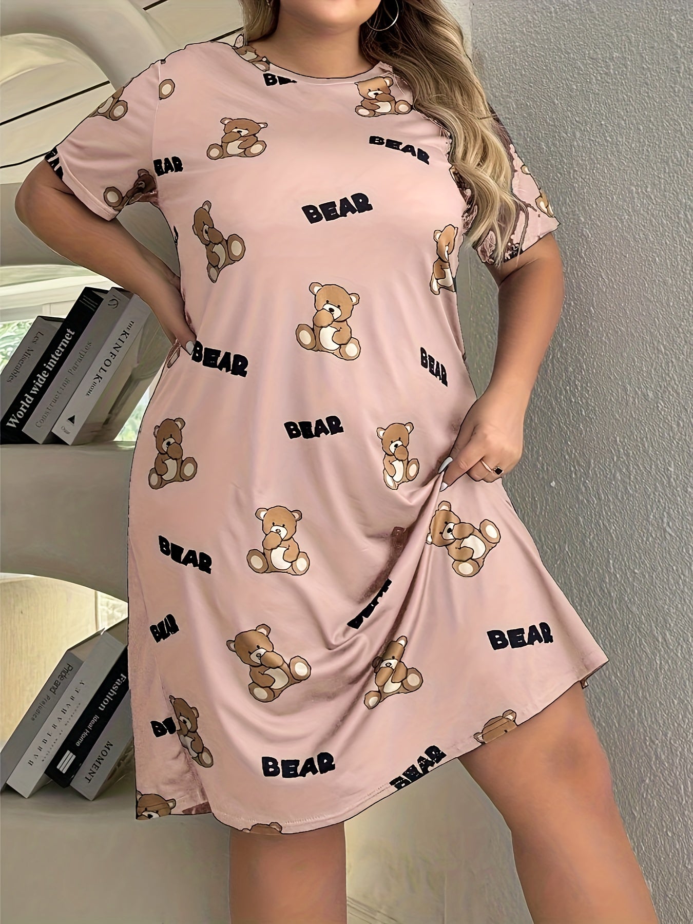 Plus Size Women's Retro Geometric Print Sleepshirt Lounge Dress with Short Sleeves