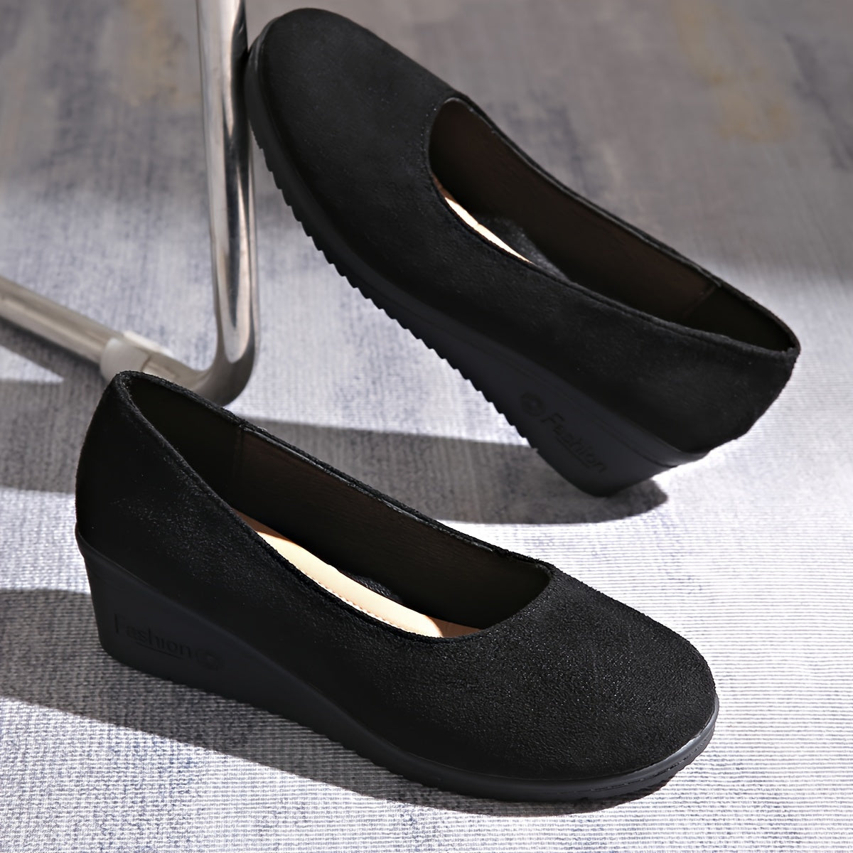 Women's Round Toe Chunky Heel Shoes Slip-On Comfortable Pumps