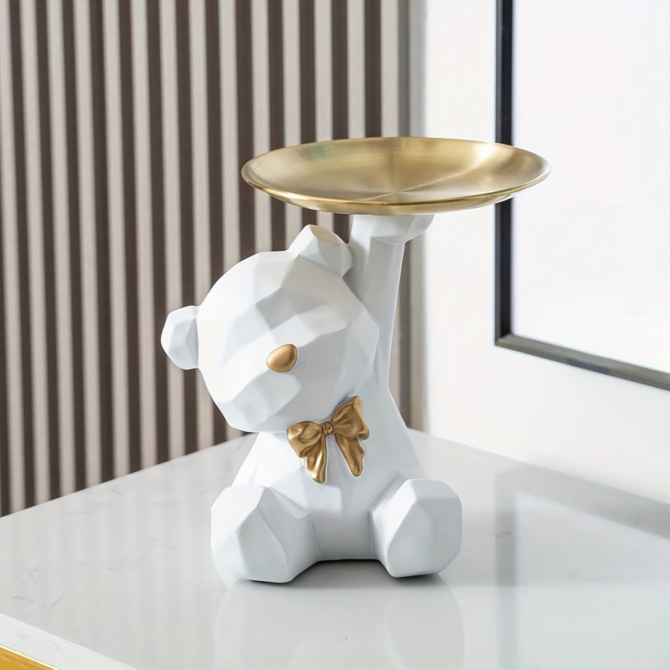 Resin Bear Statue with Tray Multifunctional Decor Key Holder Money Bank Gift