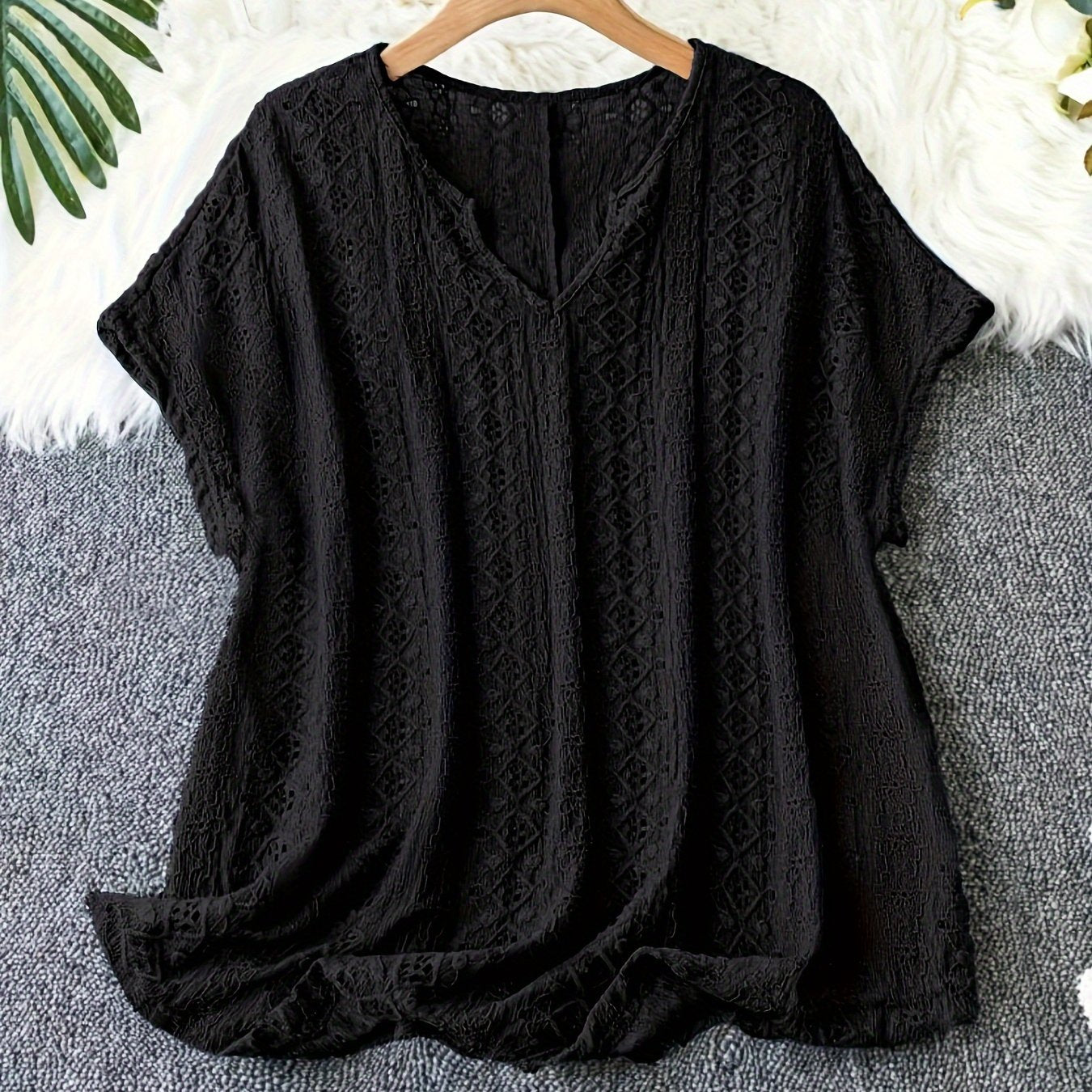 Plus Size Women's Textured Notch Neck T-Shirt with Batwing Sleeves for Spring Summer