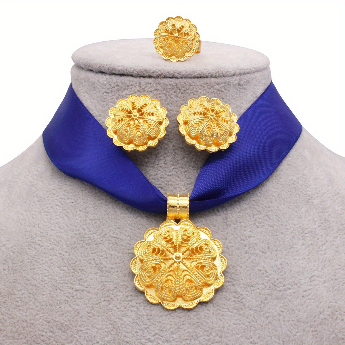 Set of 4 Exaggerated Design Jewelry Earrings Necklace Ring for Daily or Party Wear