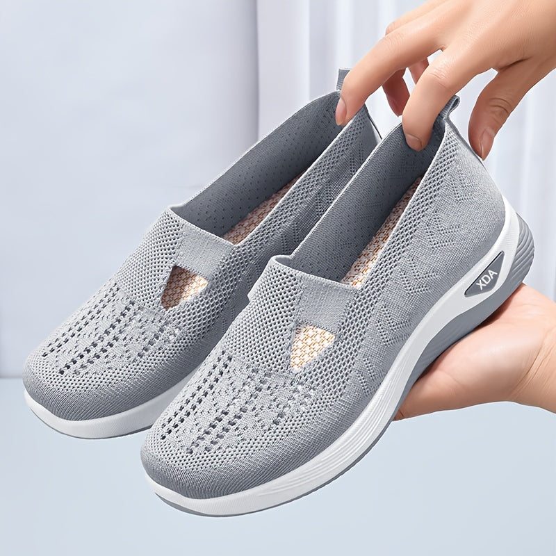 Women's Casual Slip-On Sneakers Lightweight Breathable Fabric Upper Rubber Sole for Spring Summer