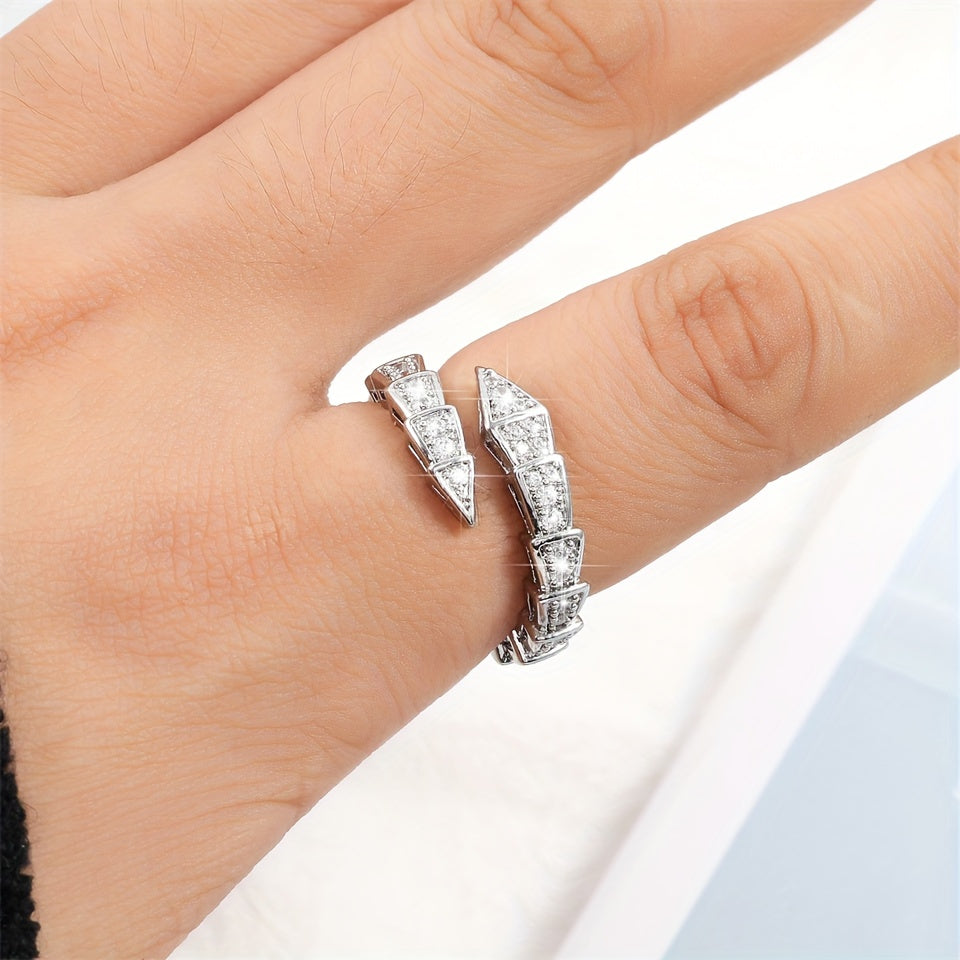 Kunlik va maxsus tadbirlarda foydalanish uchun sun'iy kubik zirkon bilan mis punk uslubidagi barmoq uzuk