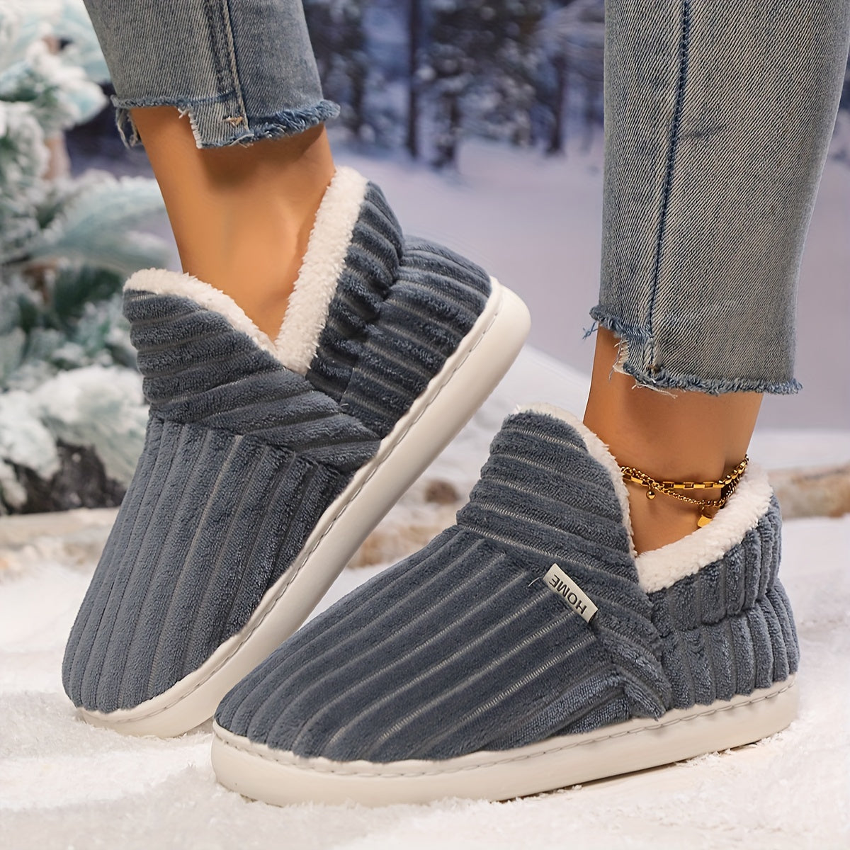 Women's Winter Slipper Boots Soft Plush Interior Slip-On Indoor Outdoor