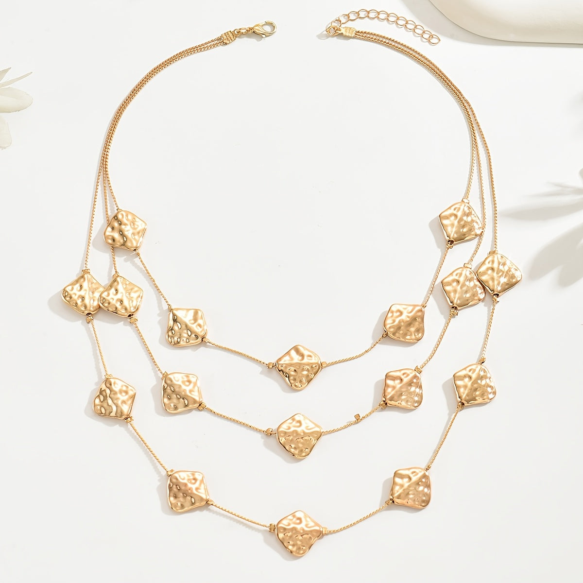 Hammered Square Pendant Choker Necklace Zinc Alloy Elegant Jewelry for Daily or Formal Wear