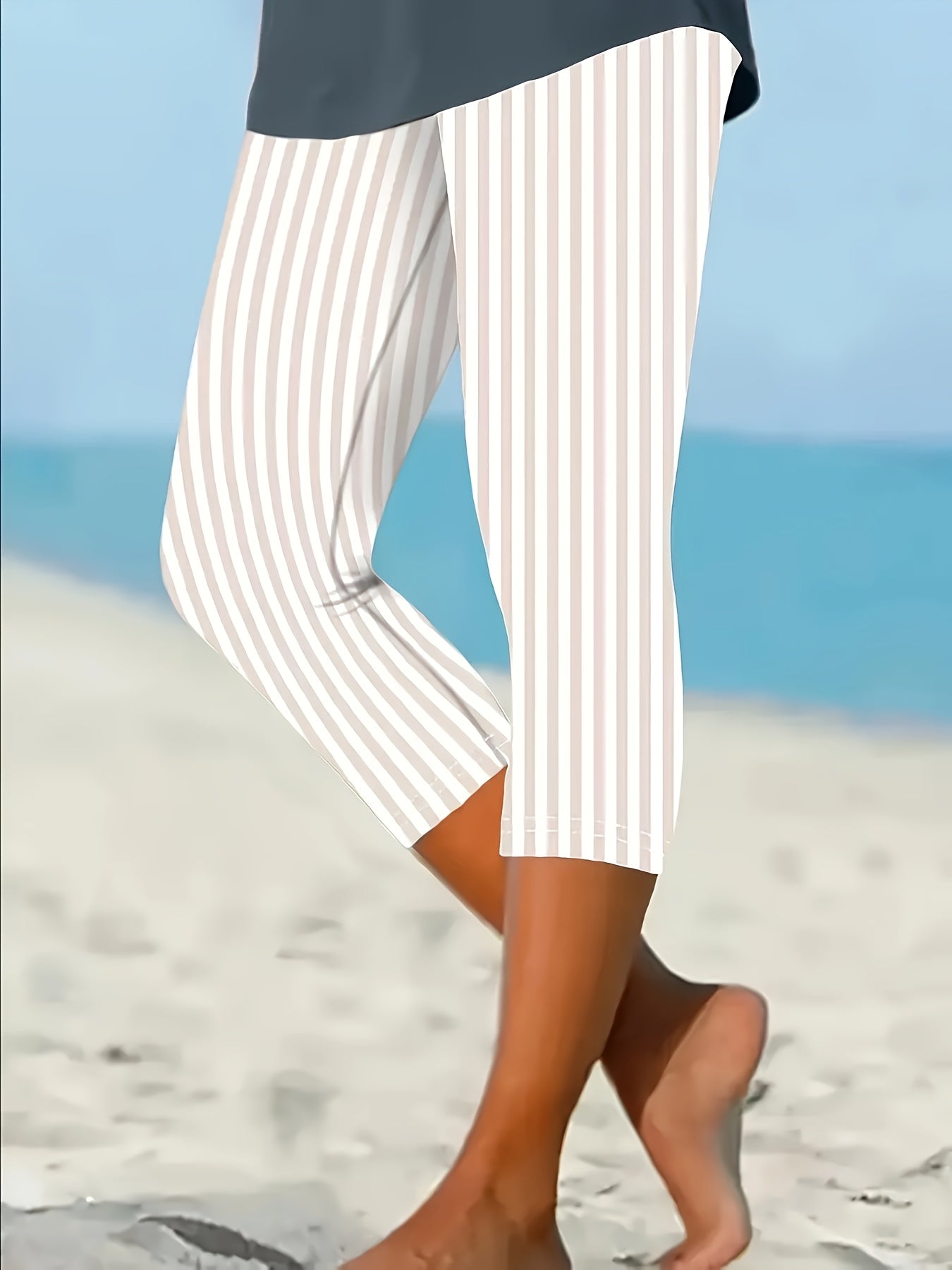 Women's Plus Size Striped Print Capri Leggings Mid-Stretch Travel Comfortable