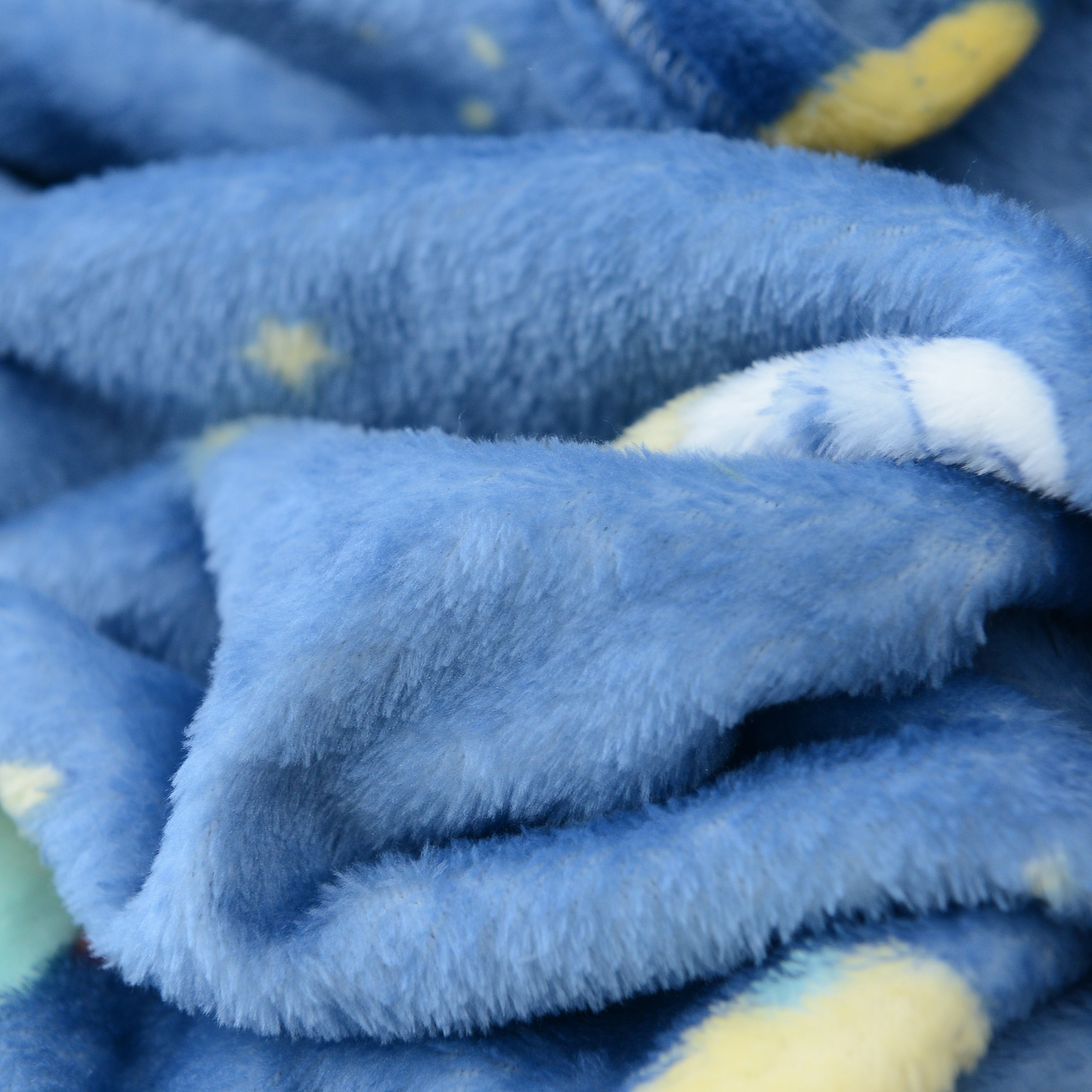 Cozy Reversible Astronaut Flannel Throw Blanket for Couch Bed Travel Galaxy Theme