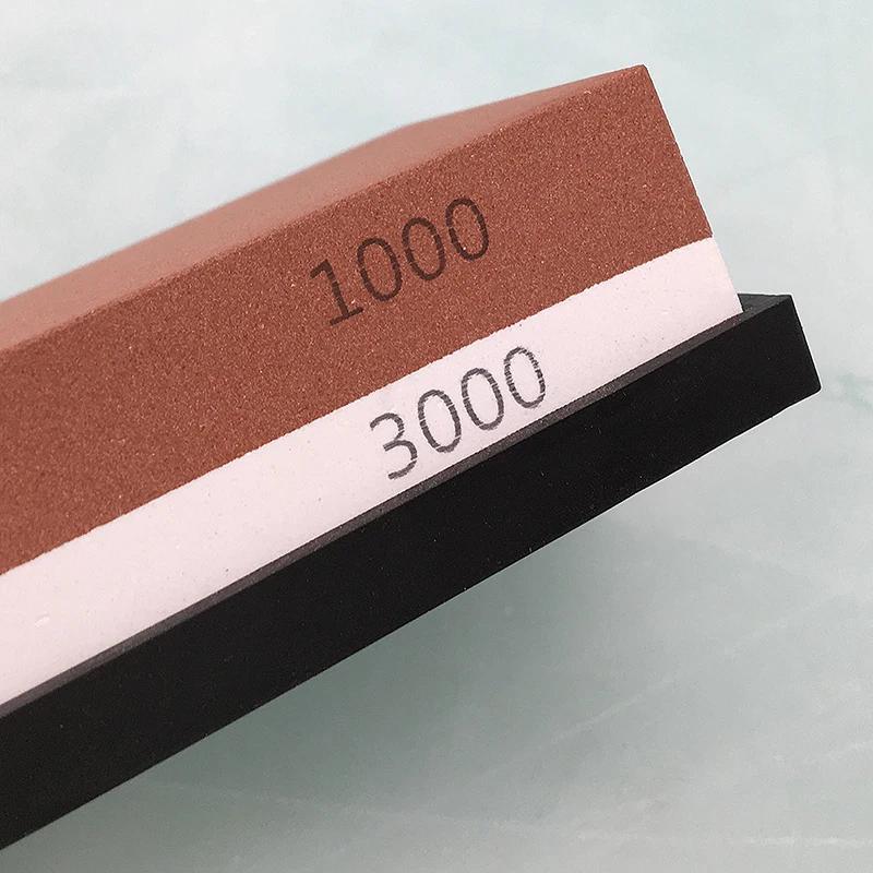 Ikki tomonlama qattiqlashtirish toshi, asos va burchak qoʻllanmasi bilan, pichoqni qattiqlashtiruvchi