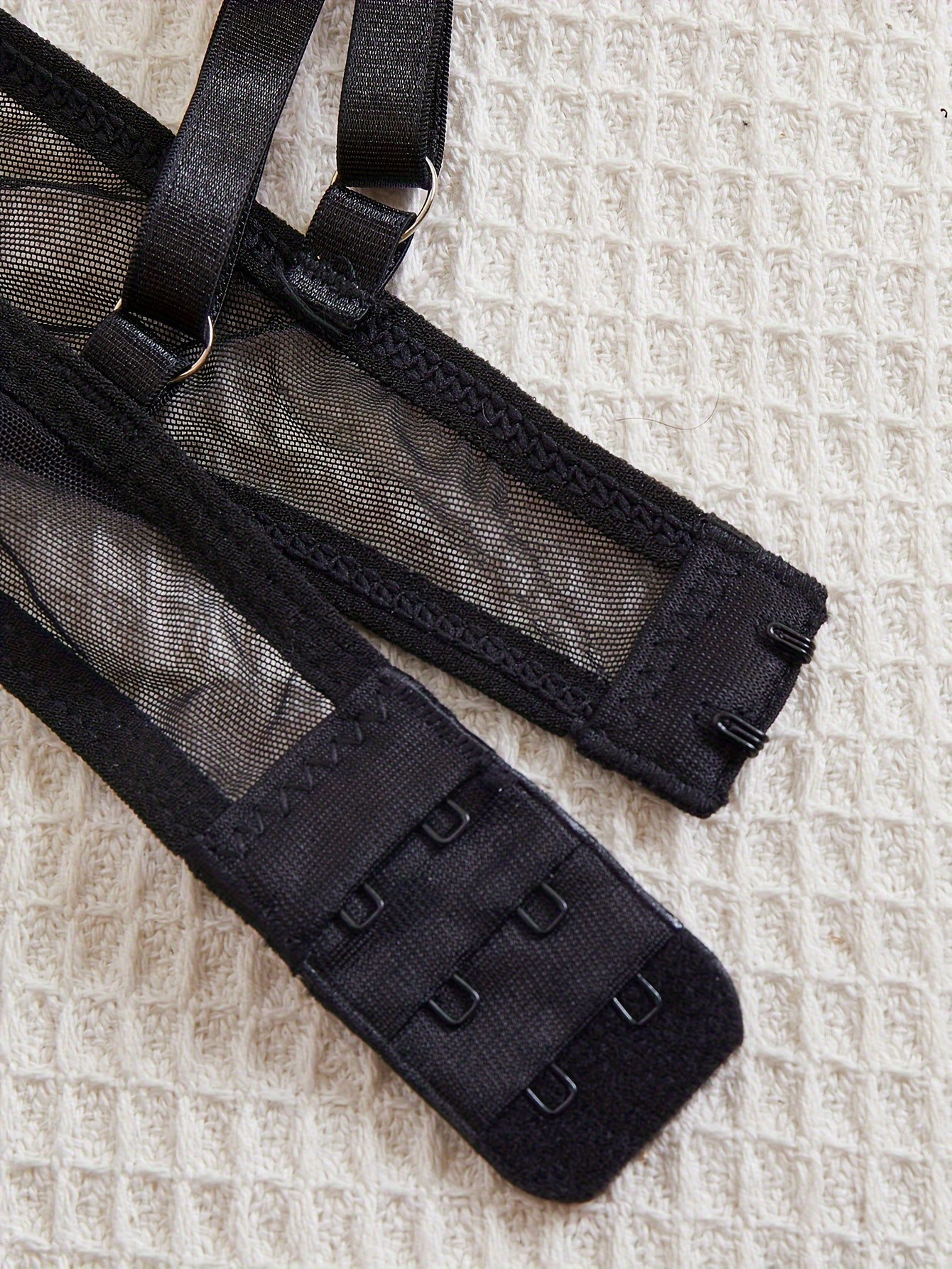 Ayollar uchun ichki kiyim to'plami