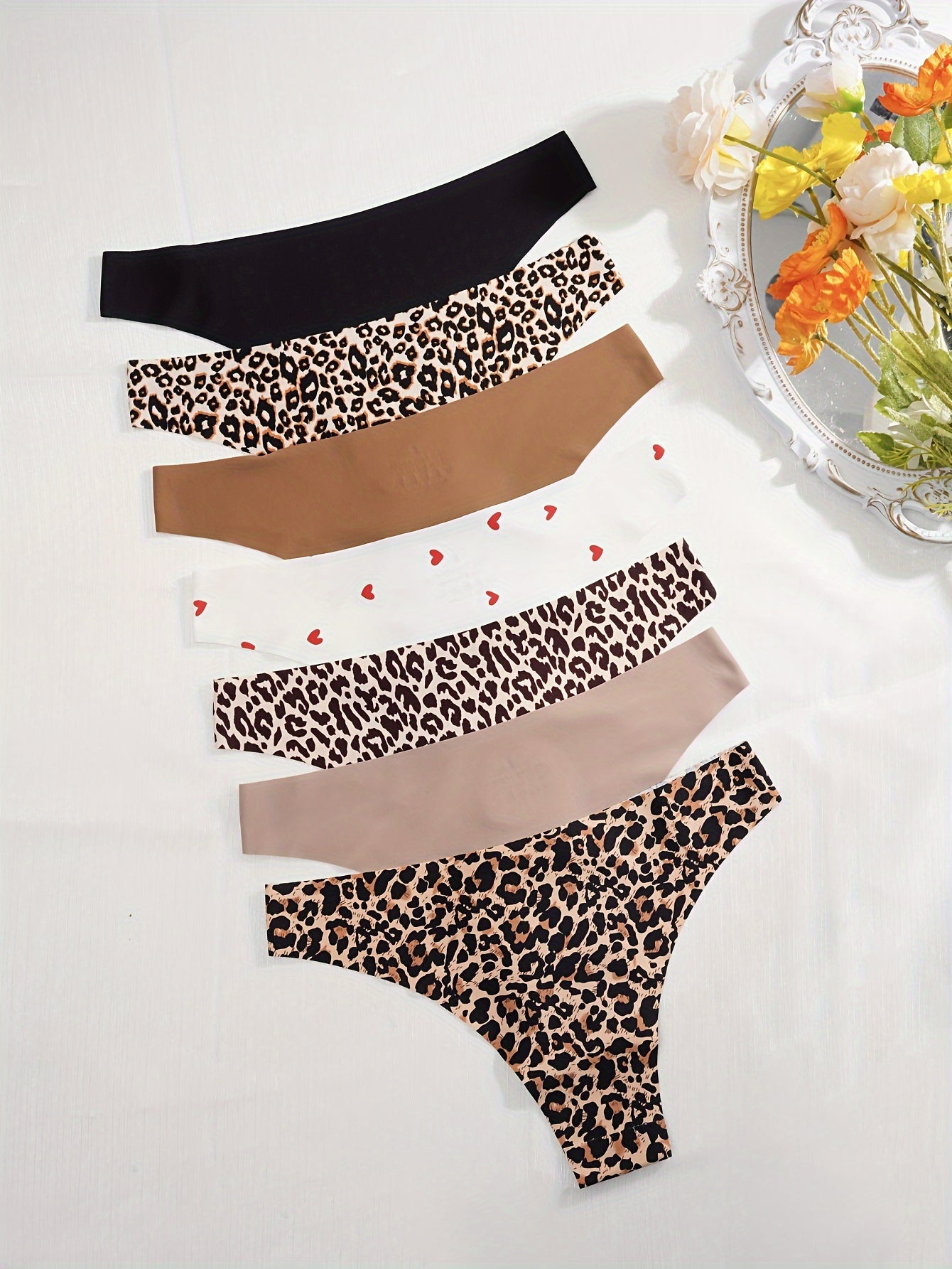 7 Pcs Women's Leopard and Heart Print Seamless Panties