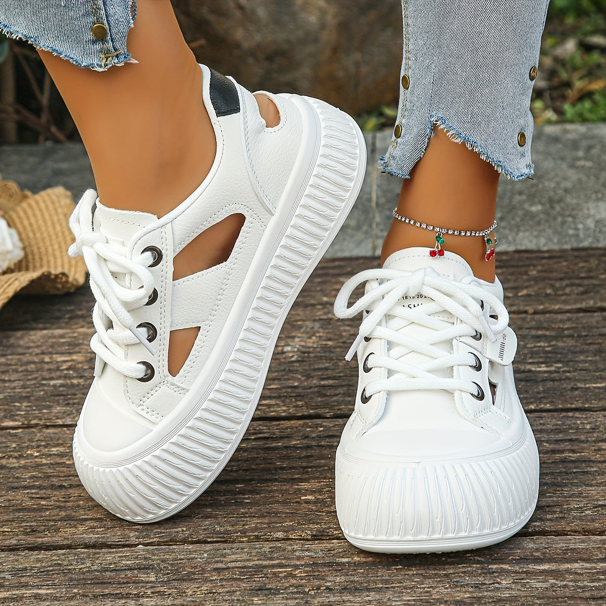Women's Breathable Mesh Platform Sneakers White Casual Low-Top Lace-Up