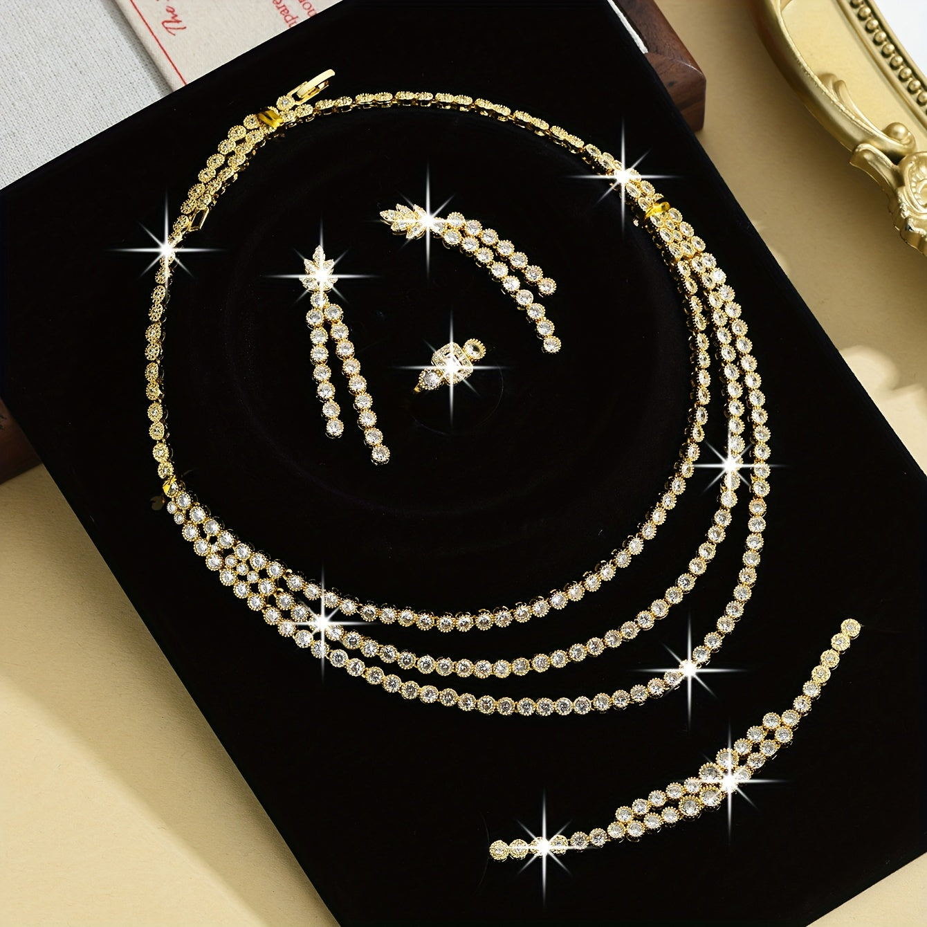 Набор роскошных ювелирных украшений из 5 предметов - с позолотой из меди 18K и синтетическими циркониевыми камнями, этот элегантный набор включает ожерелье, браслет, серьги и кольцо, идеально подходит для свадеб и подарков круглый год.