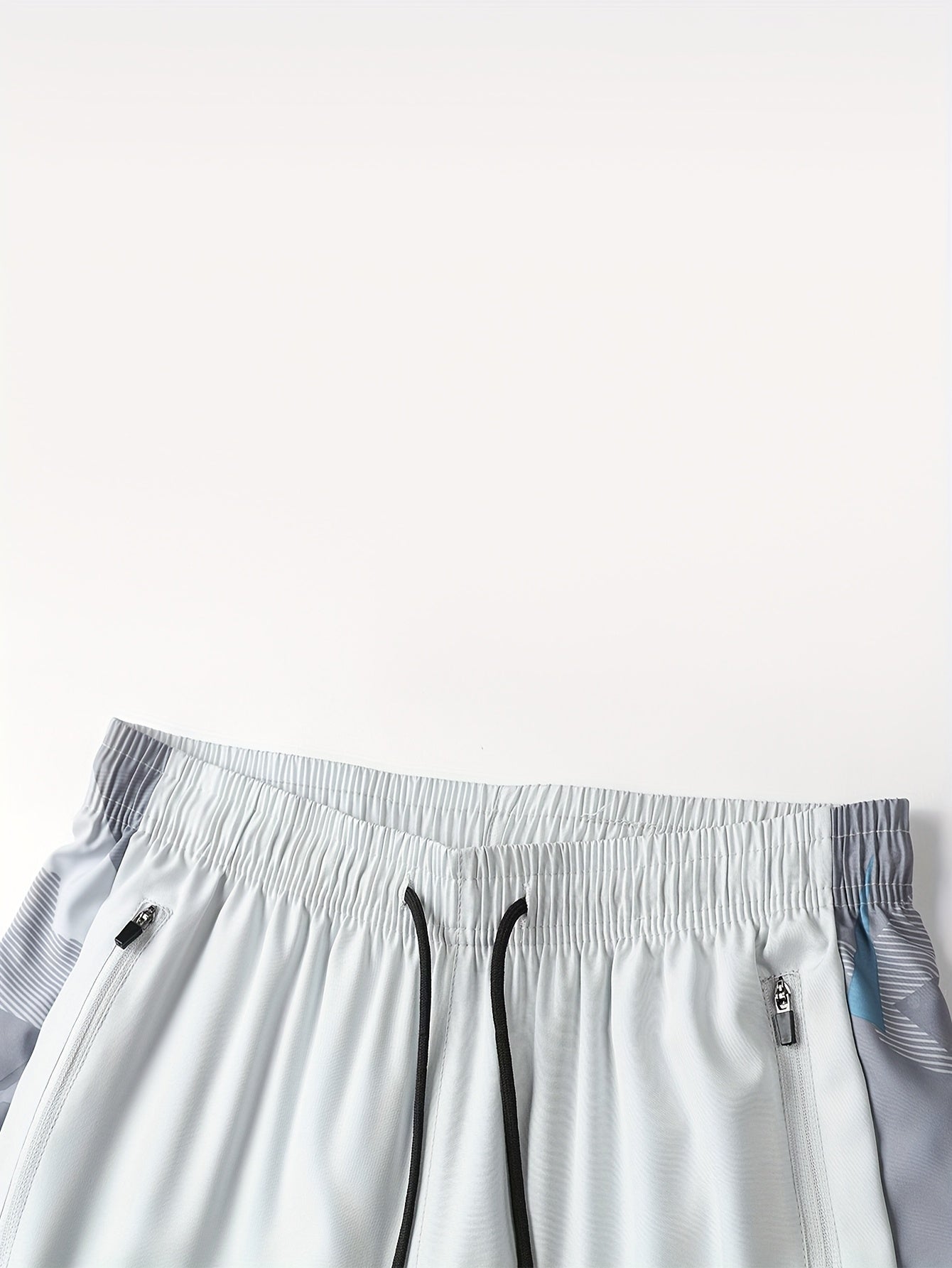 Men's Camo Long Sleeve Hooded Sports Outfit with Casual Pants