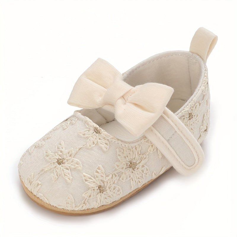 Kichkina qizlar uchun Mary Jane poyabzali, tikilgan gul va bog'ich bilan, sirpanmaydigan, yumshoq taglik, birinchi qadamlar uchun, bahor va kuz