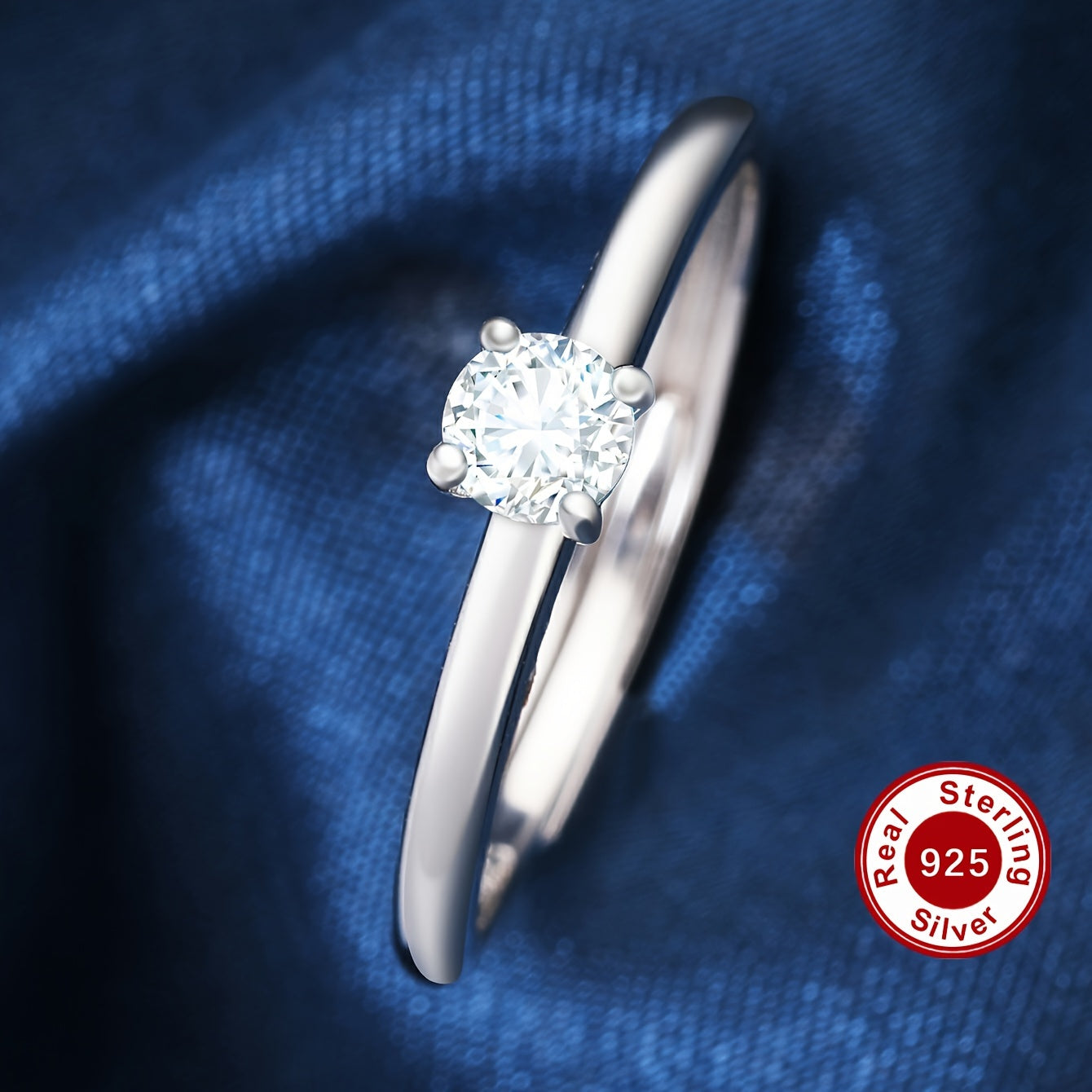 Ayollar uchun zirkoniy toshlar va tug'ilgan kun toshlari bilan kumush uzuk