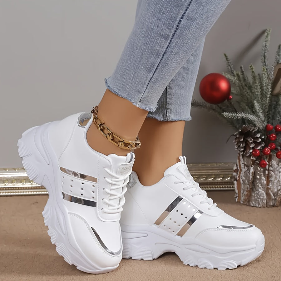 Ayollar uchun nafas oluvchi, katta o'lchamli sneakers, oq, pastki qismi ochiq, lakkali, kundalik, yopishqoqsiz, sirpanmaydigan