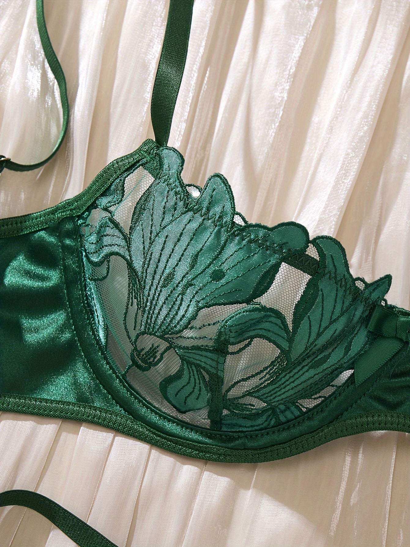 Women's 3-Piece Floral Embroidered Lingerie Set with Bra and Panties