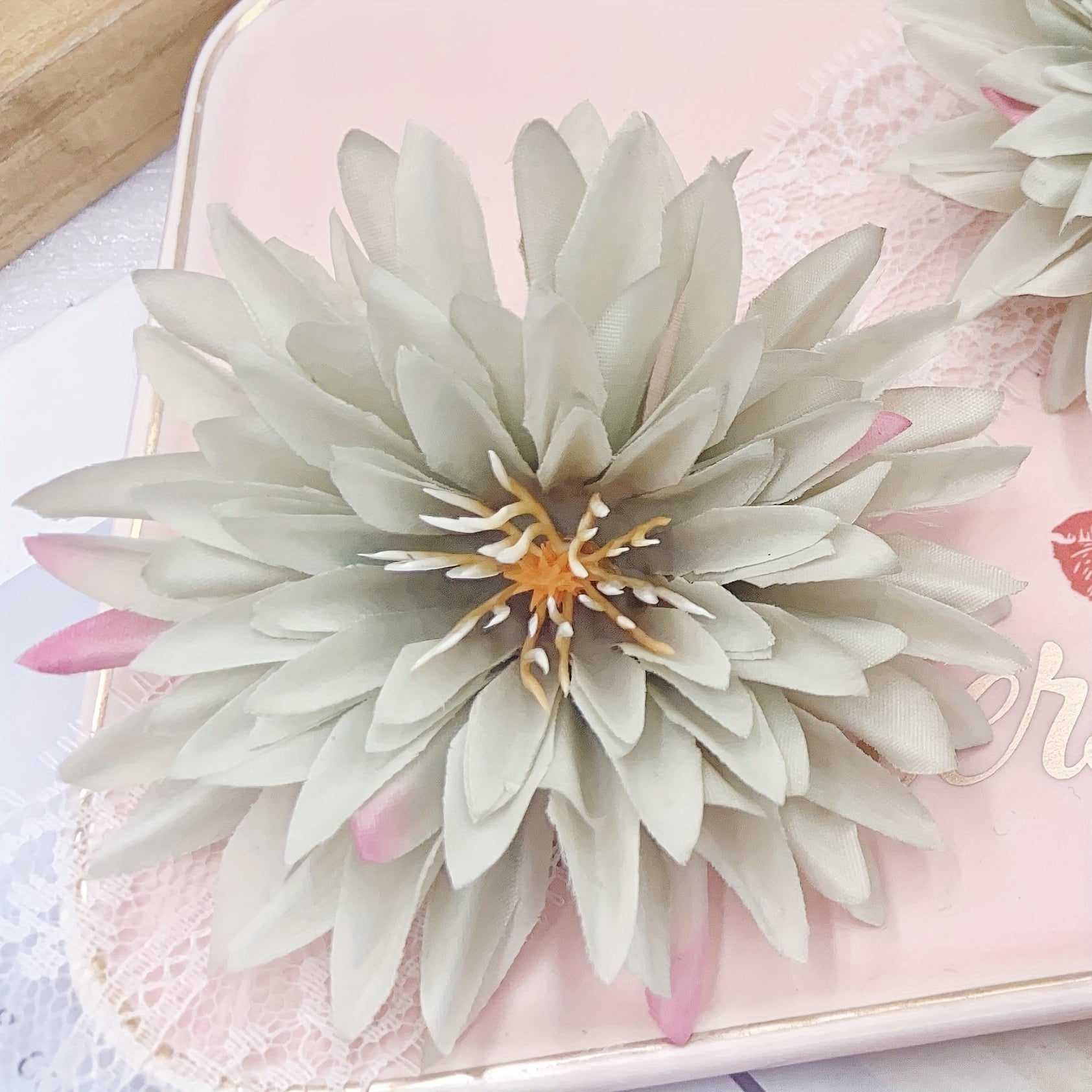 Artificial Flowers Crab Claw Chrysanthemum Simulation Flowers 7.5cm for DIY Crafts Weddings and Decorations