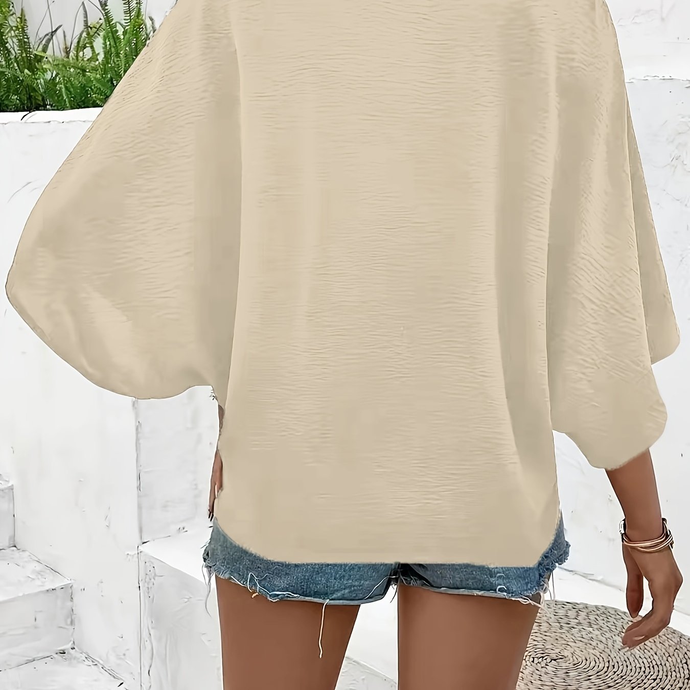 Ayollar bej V-shakllı kofta keng bo‘yinli, keng yengli, kundalik ko‘ylak, bahor yoz