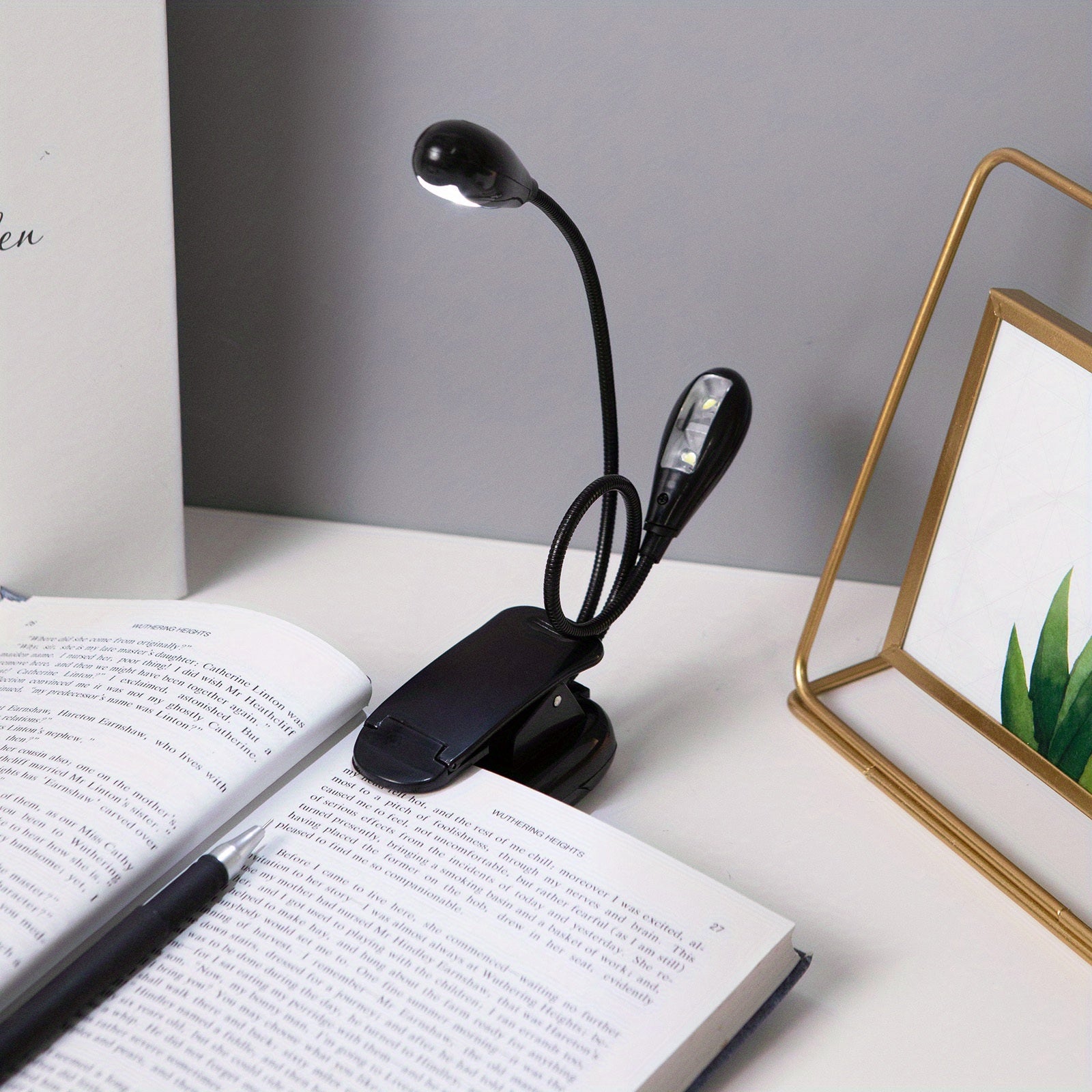 Adjustable Clip-On Reading Light with 4 LEDs Battery-Powered Desk Lamp for Night Use