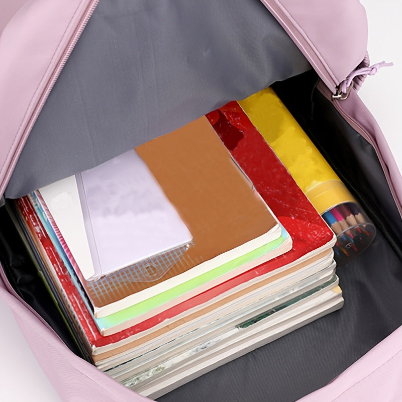 Tassel bezakli tasodifiy nylon ayollar ruksak, yengil to'quv bir rangli maktab sumkasi, sozlanadigan kamarlar, zipper yopilishi, polyester astar - yuvish shart emas.