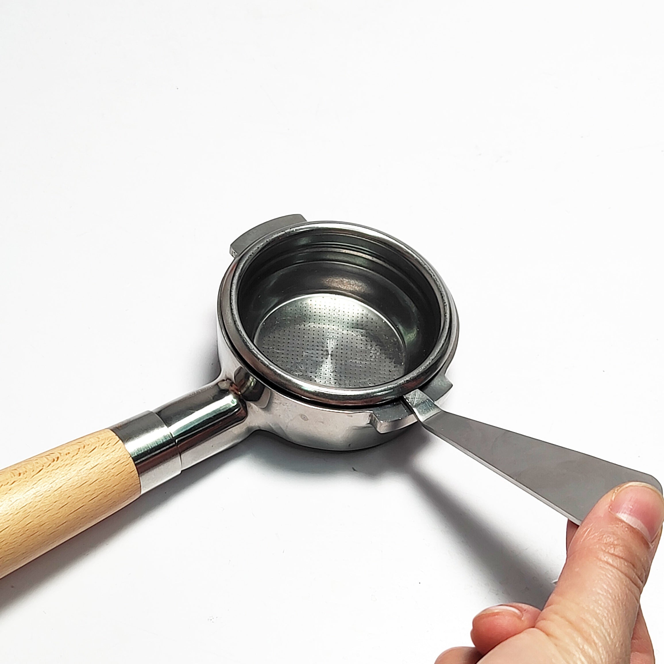 Stainless Steel Coffee Portafilter Basket Remover with Wooden Handle for Espresso Machines