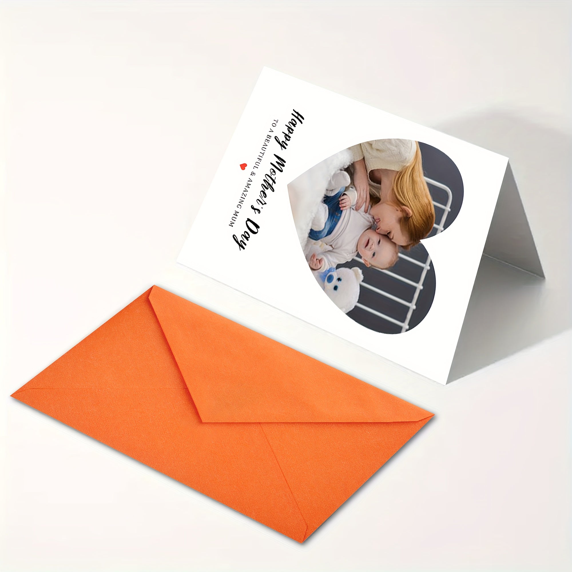 Shaxsiylashtirilgan Vintage Onalar Kuni Kartasi - Sevgi va Shaxsiy Tushuncha Bilan Qo'l Bilan Yasalgan, Maxsus Tadbirlar Uchun Mukammal. Unikal, Shirin va Kulgili Salom, uni tabassum qildiradi! Tug'ilgan kunlar uchun ham ideal.