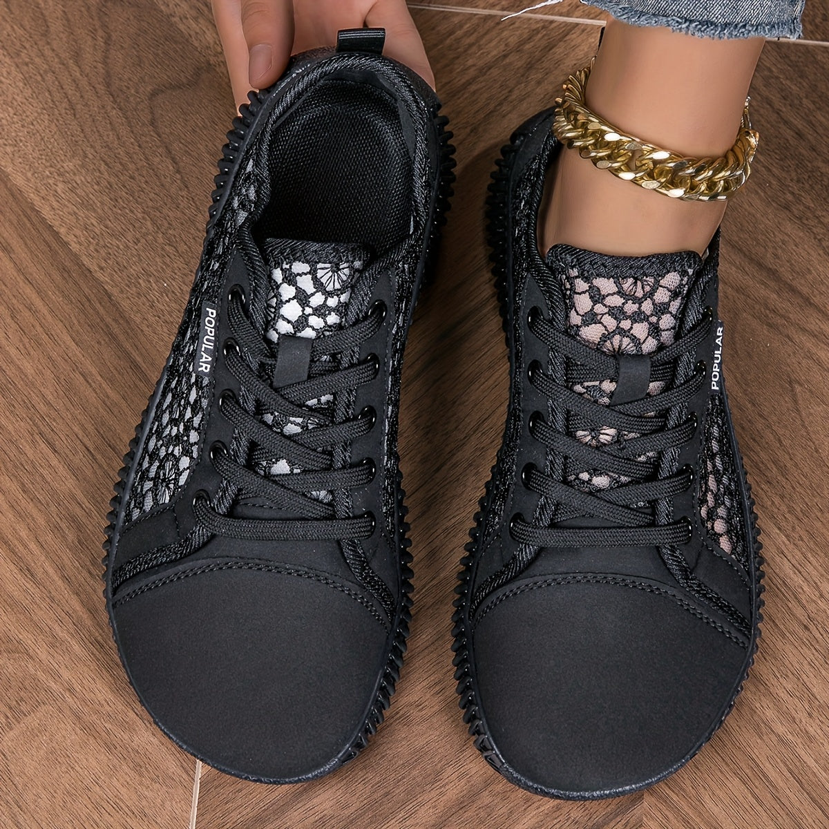 Ayollar uchun tarmoq yengil kundalik sport poyabzali keng modeldagi sneakers