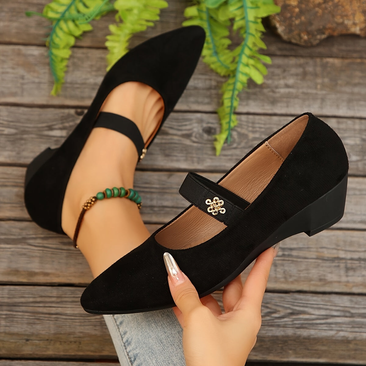 Women's Black Mary-Jane Flats Breathable Fabric Pointed Toe Mid Heel