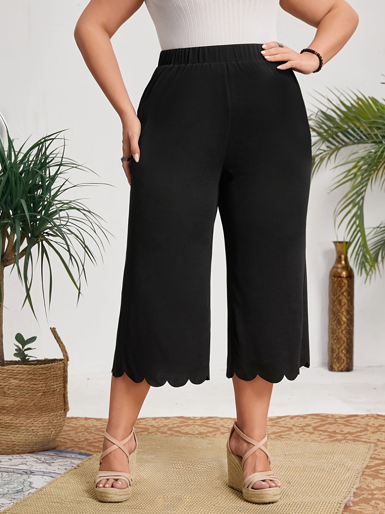Women's Plus Size Capri Pants High-Waisted Black Stretchy Casual