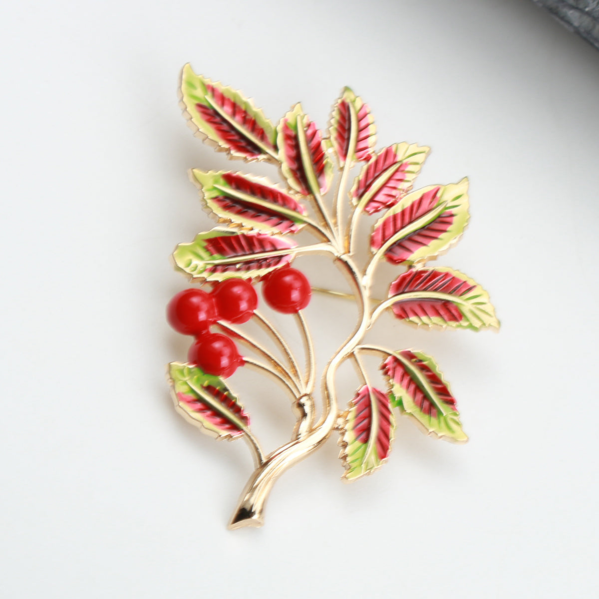 Vintage Yiqilayotgan barglar broshyasi emal alloy bargi kiyimlar uchun sumkalar poyabzal uchun zargarlik buyumlari