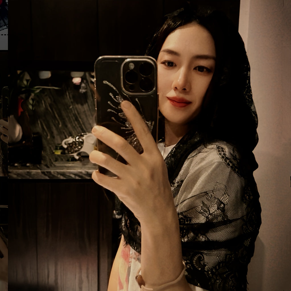 Velo de encaje floral para novia con estilo boho chic en negro o blanco