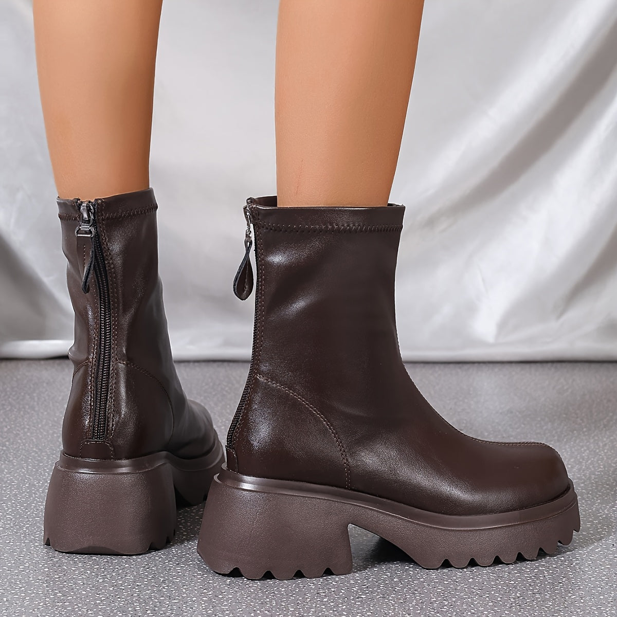 Женские ботинки с платформой и средним голенищем, однотонные, на молнии, на клиновидном каблуке