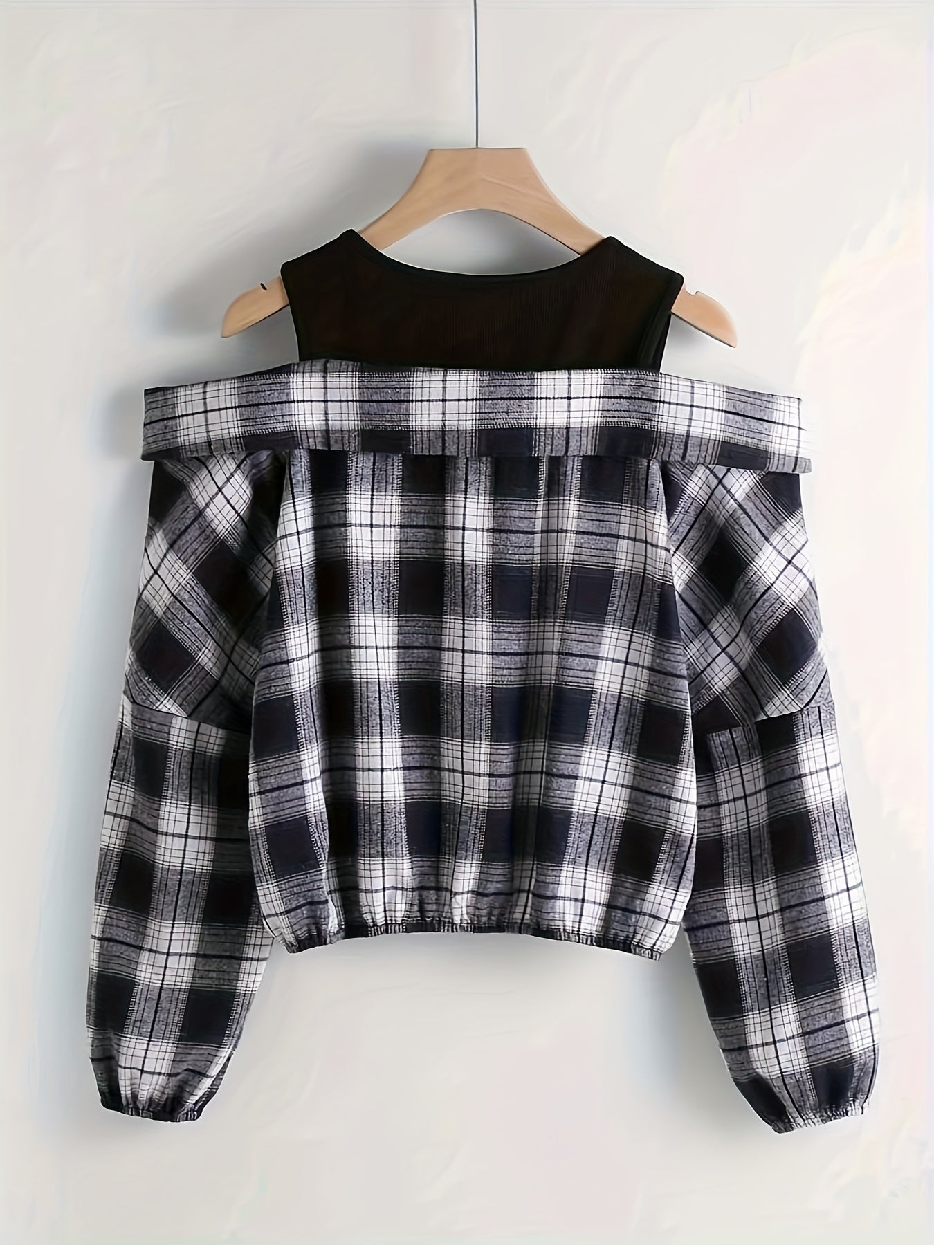 Women's Plaid Cold Shoulder Blouse with Long Sleeves and Quarter Zip for Spring and Fall