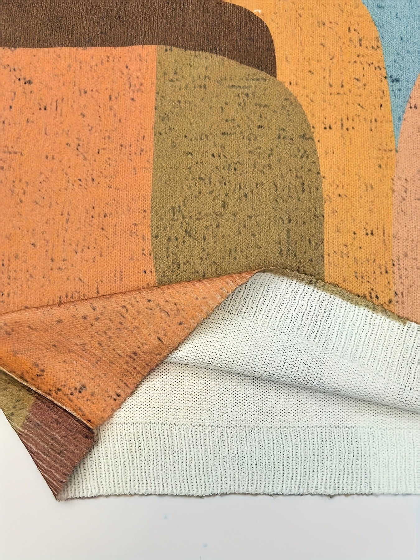 Топ женский с V-образным вырезом, длина миди, с рукавами, крупным геометрическим абстрактным принтом