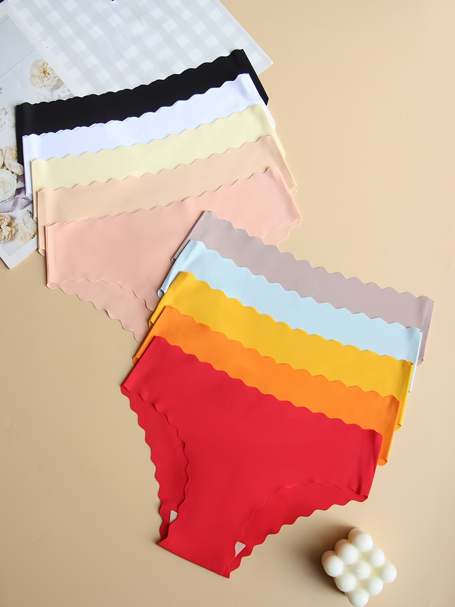 Seamless Women's Scallop Trim Panties Breathable Comfortable Underwear