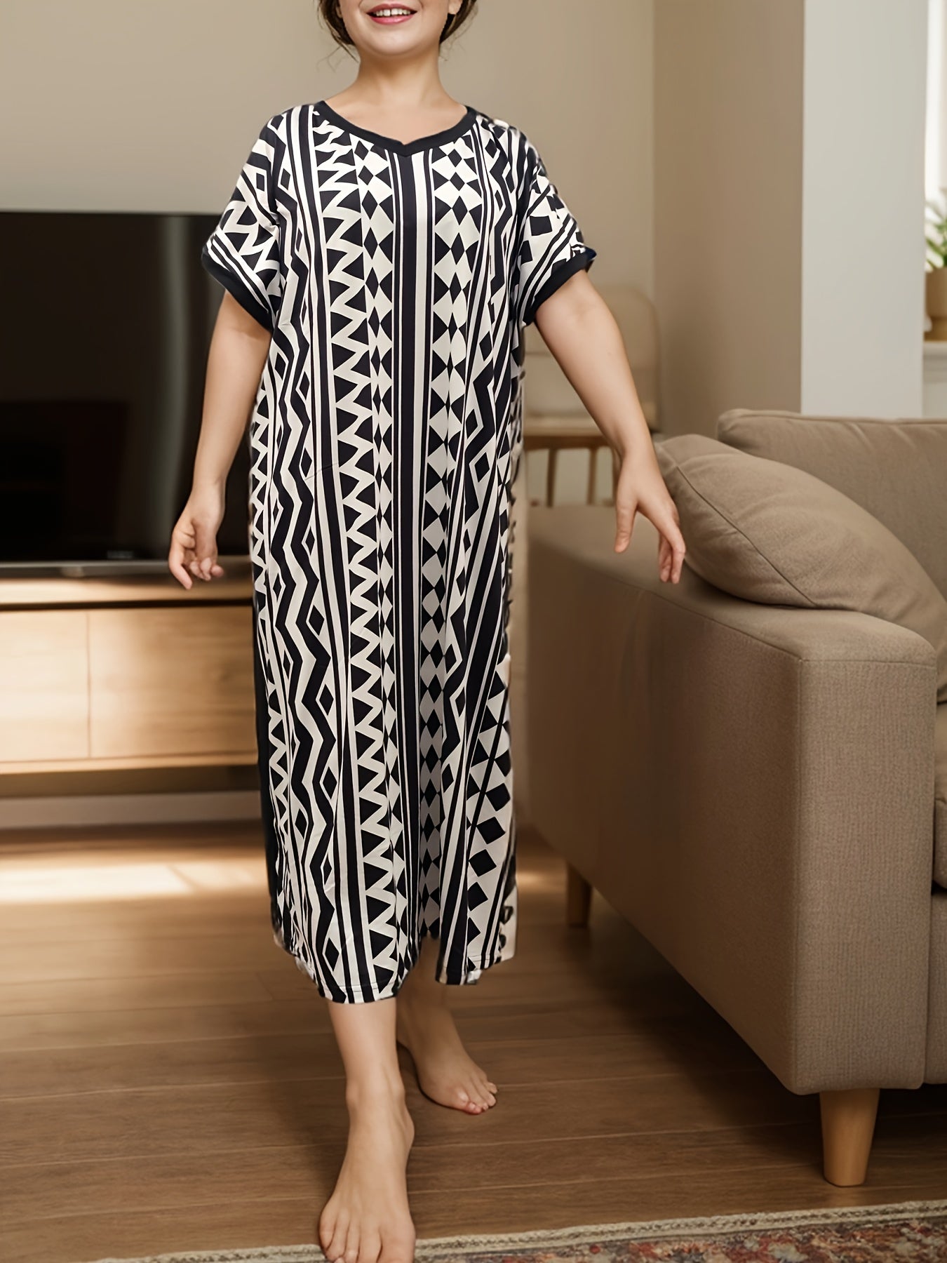 Plus Size Women's Black and White Geometric Batwing Sleeve Midi Dress