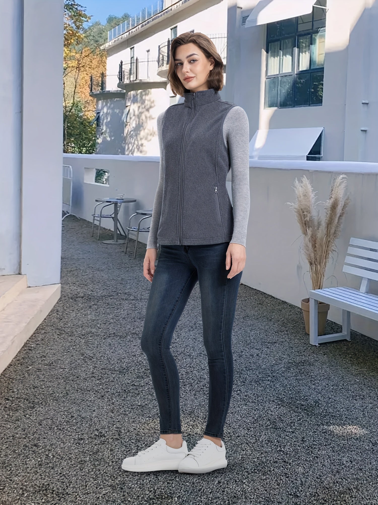 Women’s Lightweight Fleece Vest with Pocket Stand Collar Zip-Up Sleeveless Spring Fall