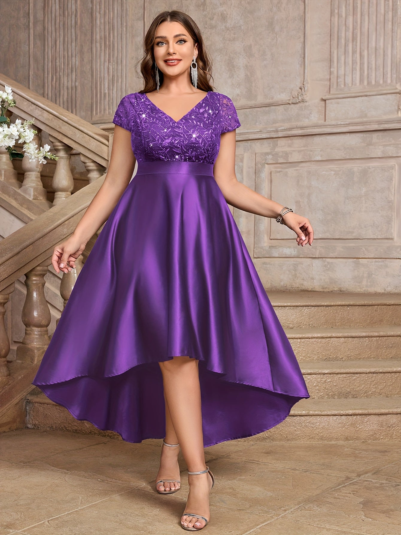 Plus Size V-Neck Lace Dress Sleeveless Midi Party Gown with Glitter