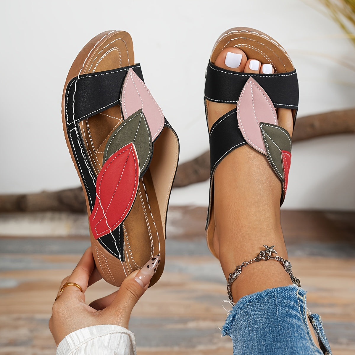 Women's Leaf Pattern Slide Sandals Open Toe Faux Flat Heel Slip-On