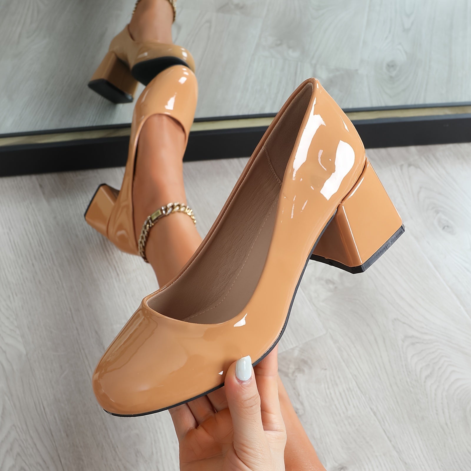 Women's Chunky Heel Pumps Comfortable Lightweight Solid Color Round Toe