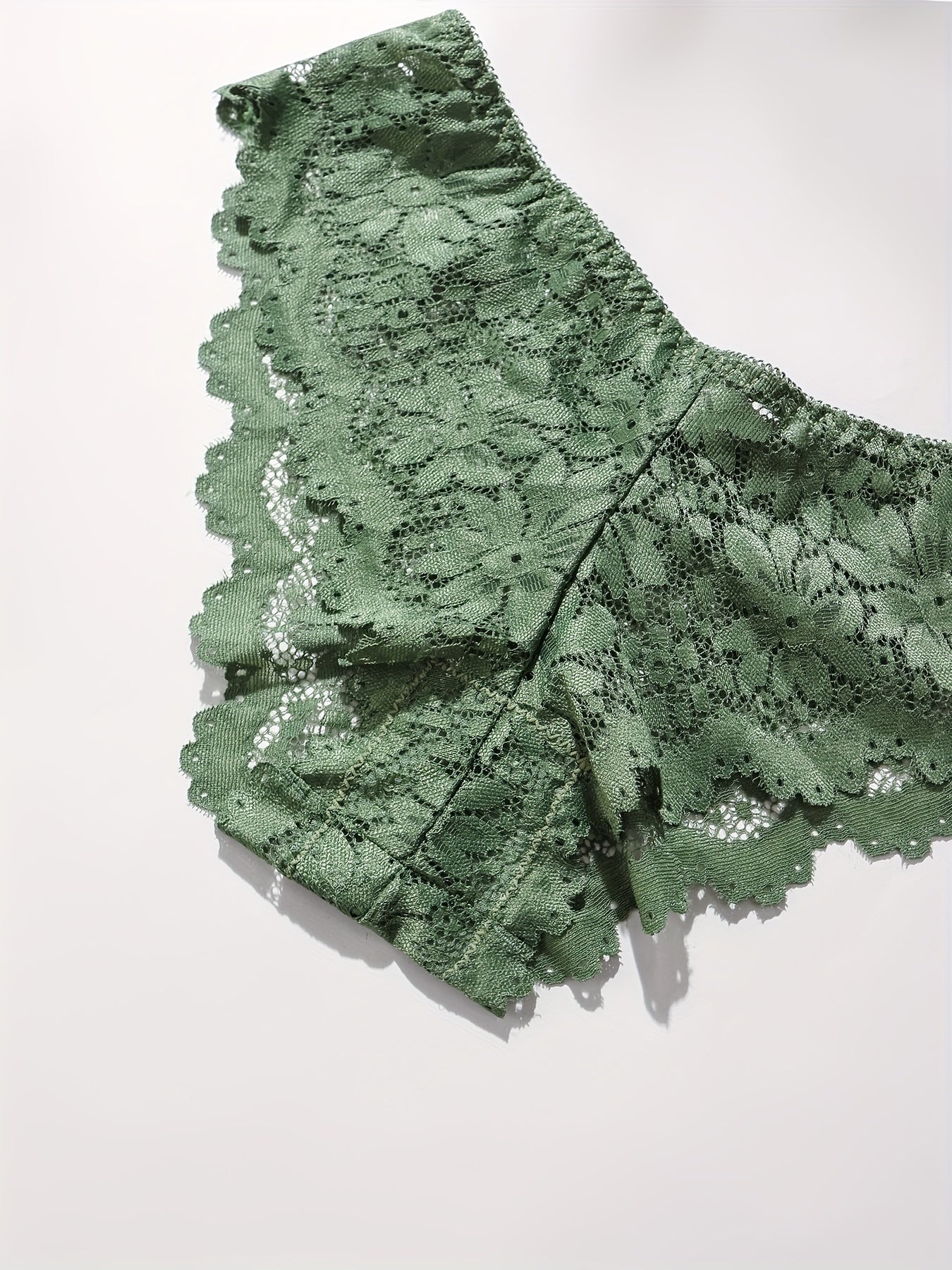 4 to'plam ayollar uchun sexy dantel brassu va ichki kiyim to'plamlari, olib tashlanadigan brassu, nafas oladigan va qulay mato, va cho'ziluvchan ichki kiyim dizayni bilan.