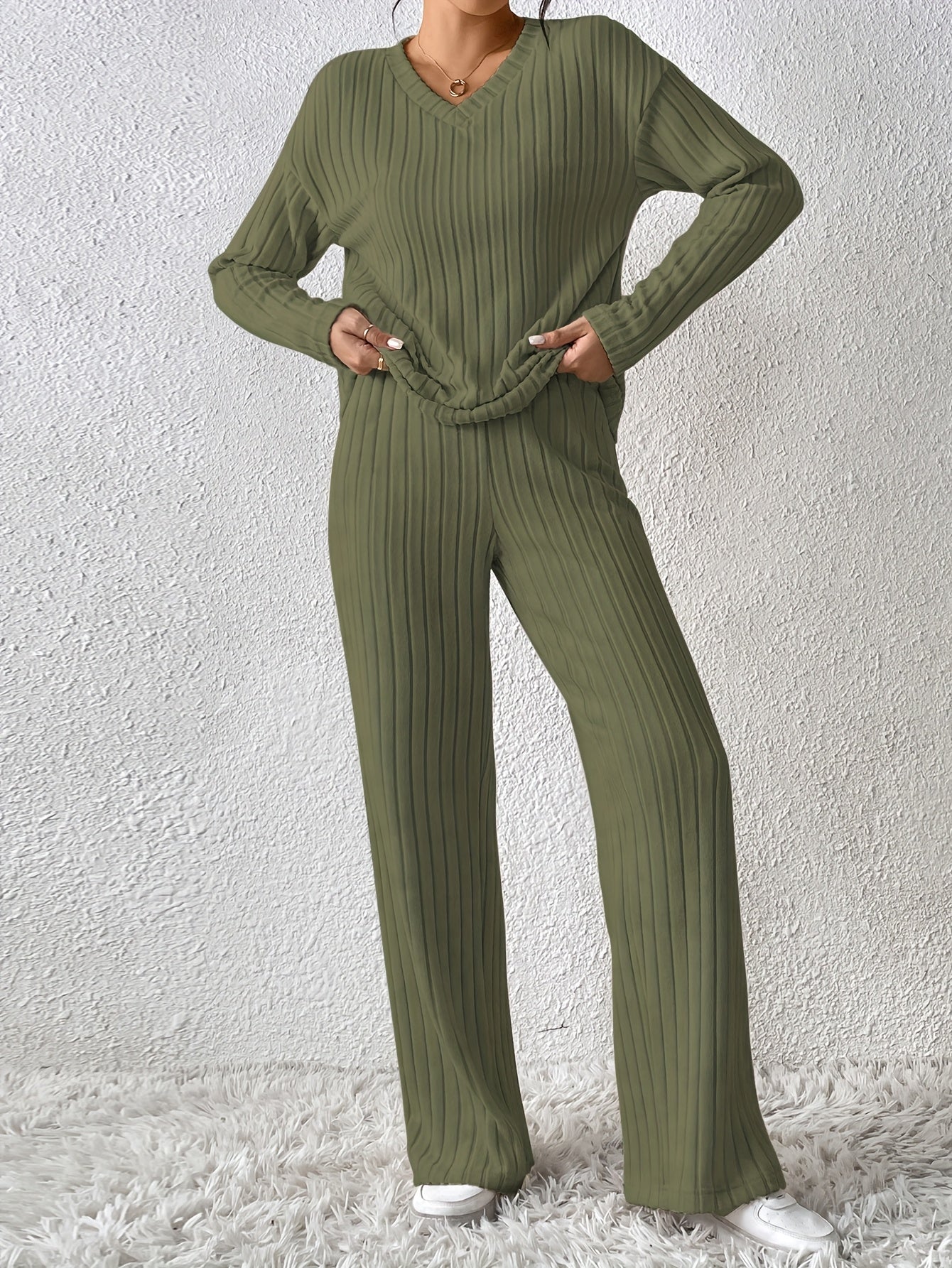 Women's Ribbed Lounge Set V-Neck Top and Pants Fall Winter Casual Knit Fabric