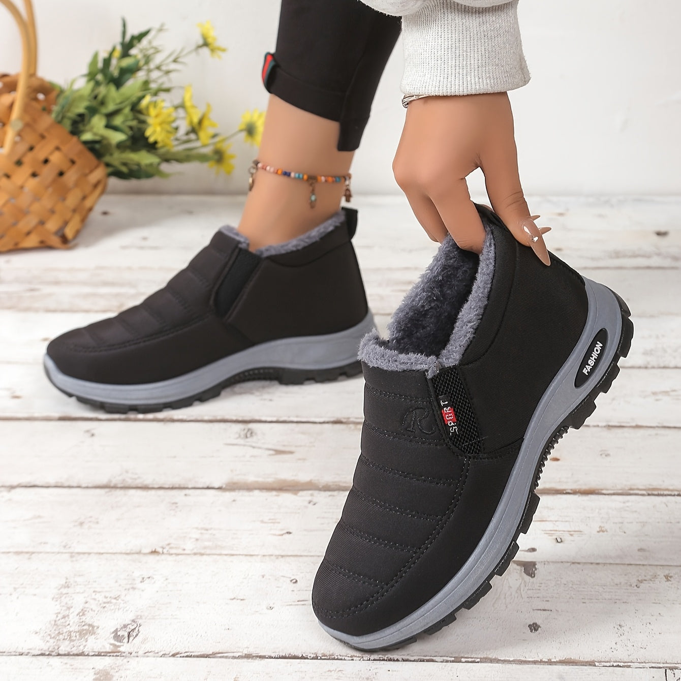 Women's Winter Ankle Boots Plush Fleece Lining Casual Slip-On Black