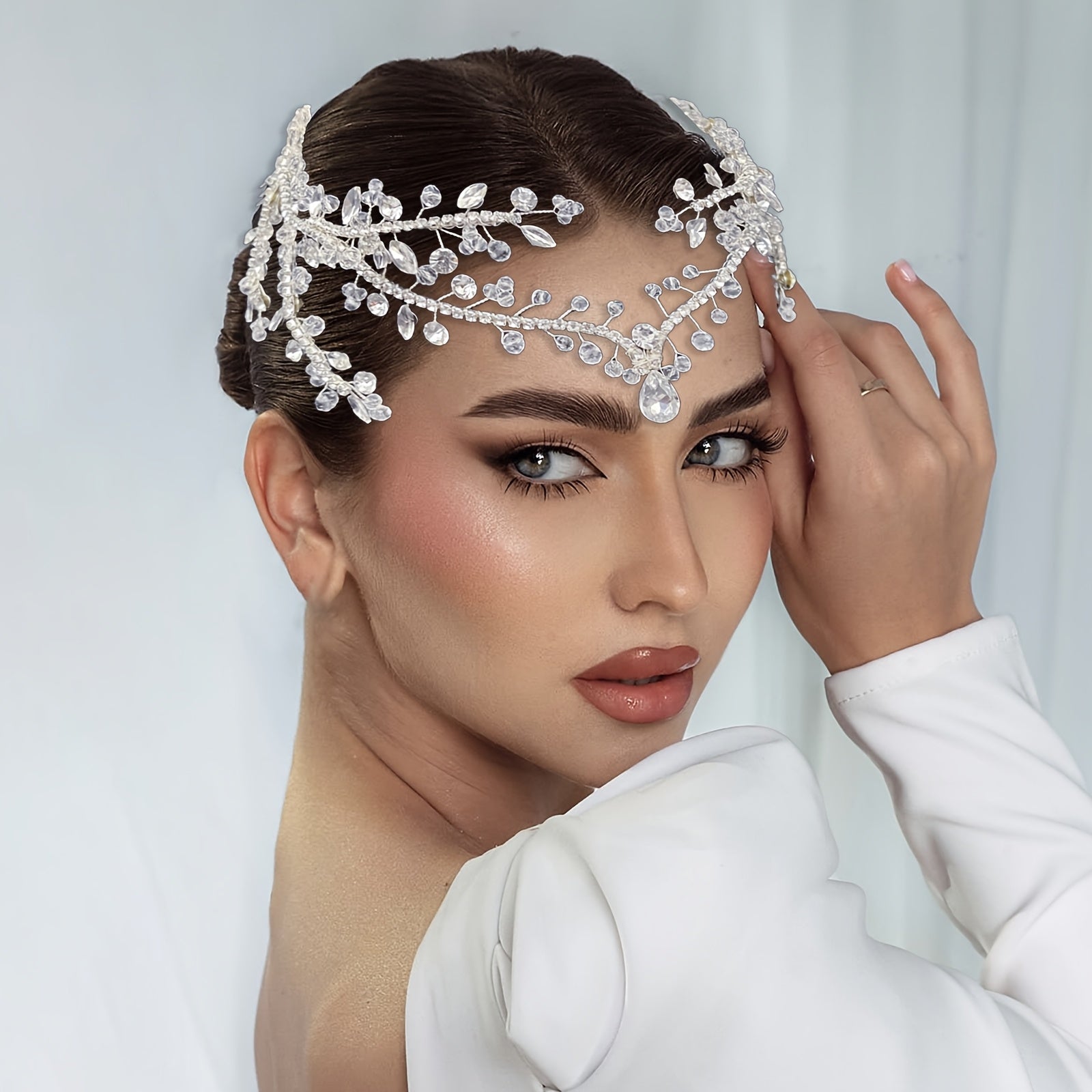Bohemian Bridal Headpiece with Single Crystal Pendant Forehead Chain Jewelry for Weddings