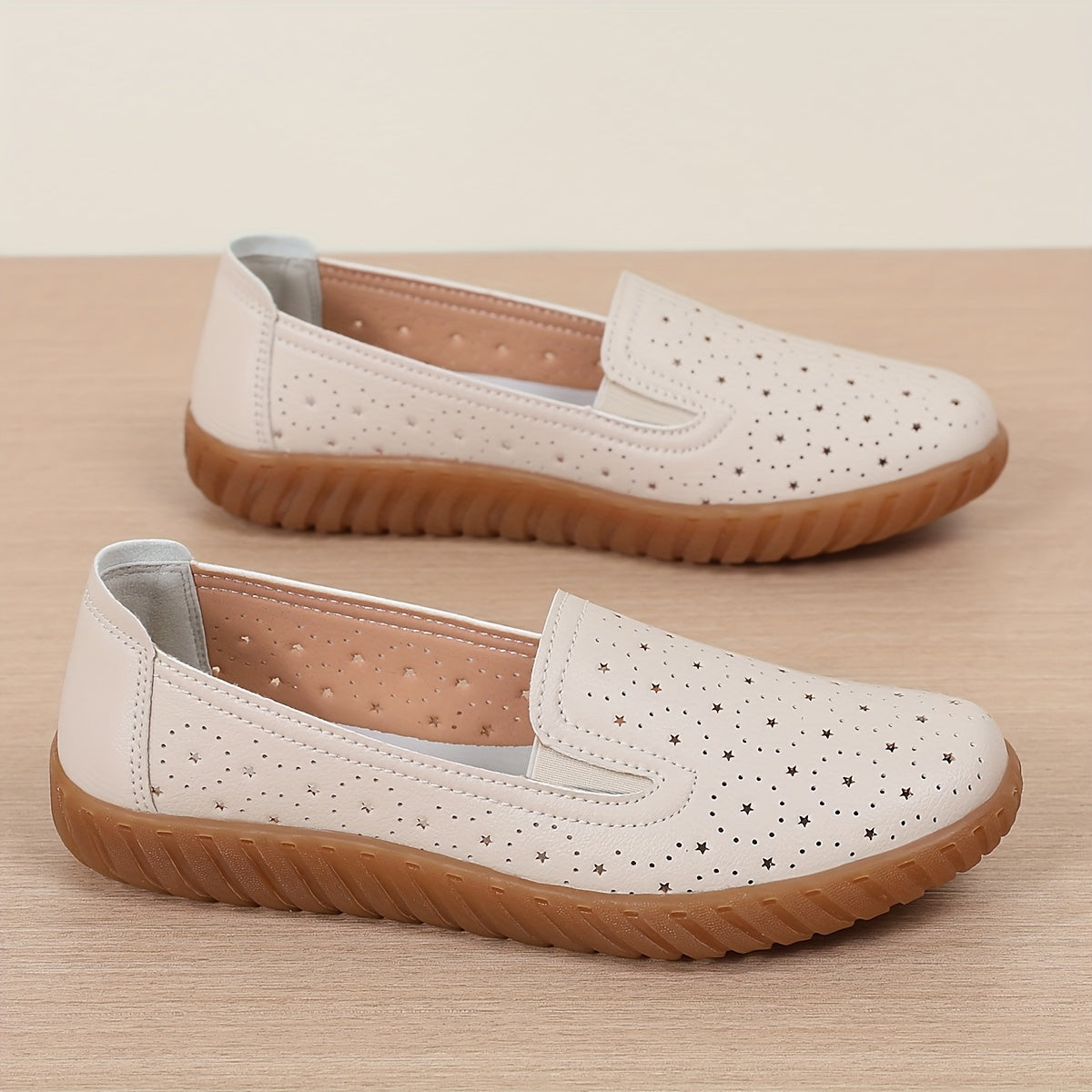 Women's Slip-On Ballet Flats Synthetic Round-Toe Shoes Black Dots Casual Comfort